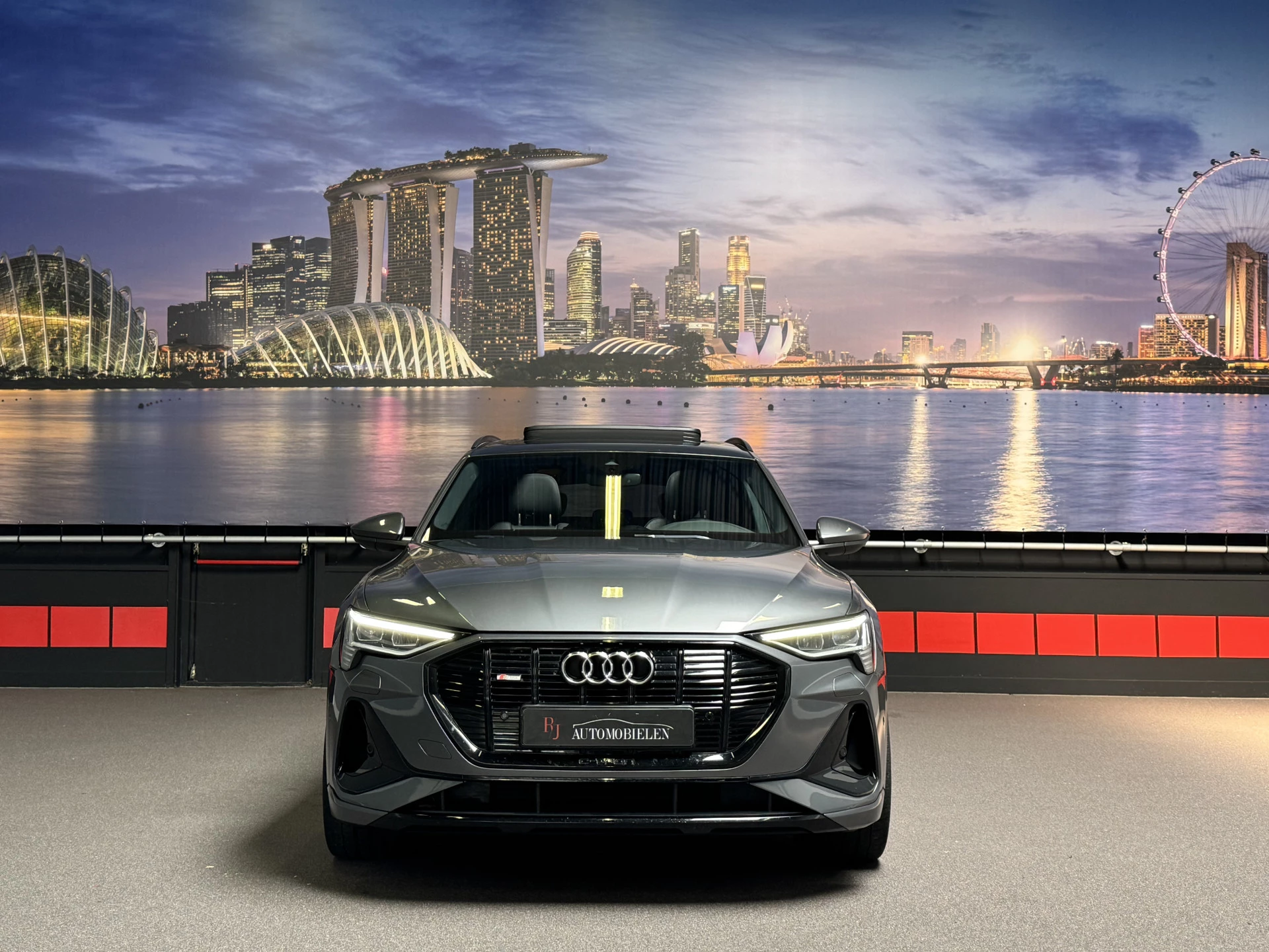 Hoofdafbeelding Audi e-tron