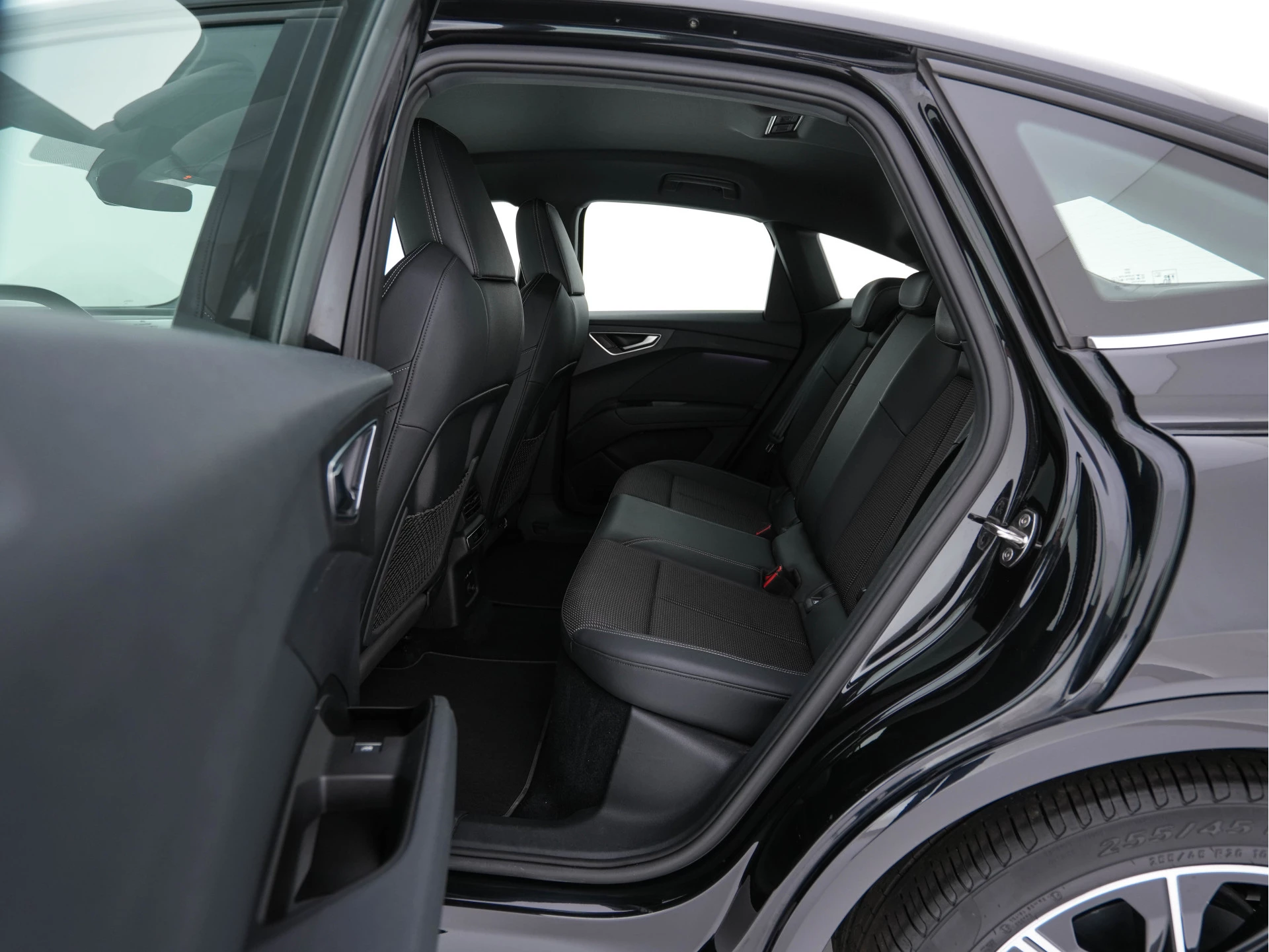 Hoofdafbeelding Audi Q4 e-tron
