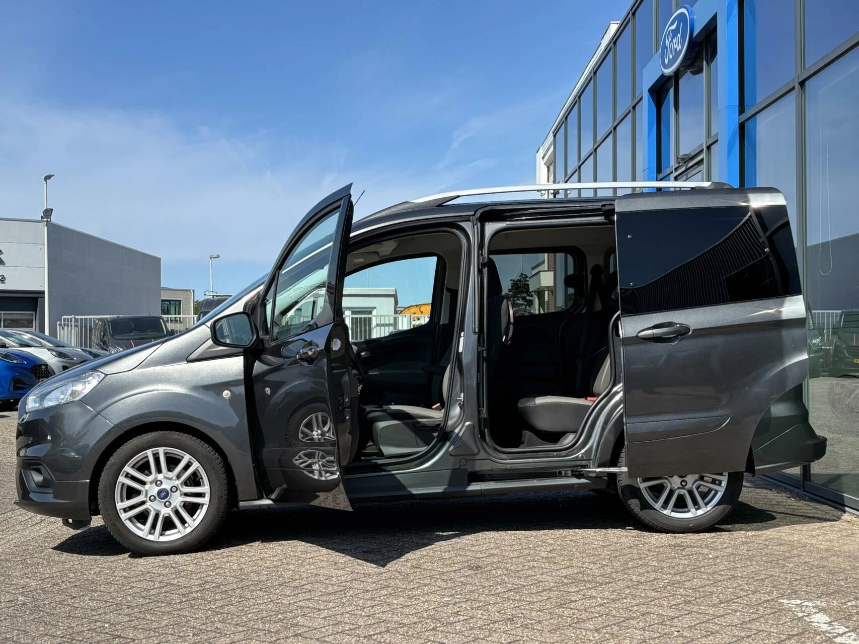 Hoofdafbeelding Ford Tourneo Courier