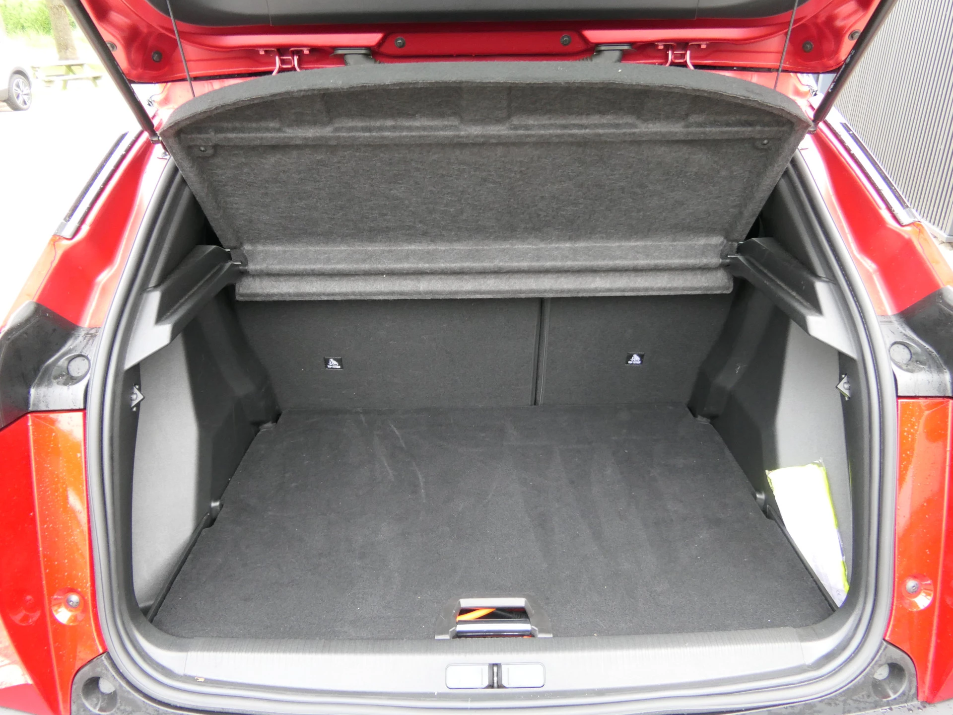 Hoofdafbeelding Peugeot e-2008