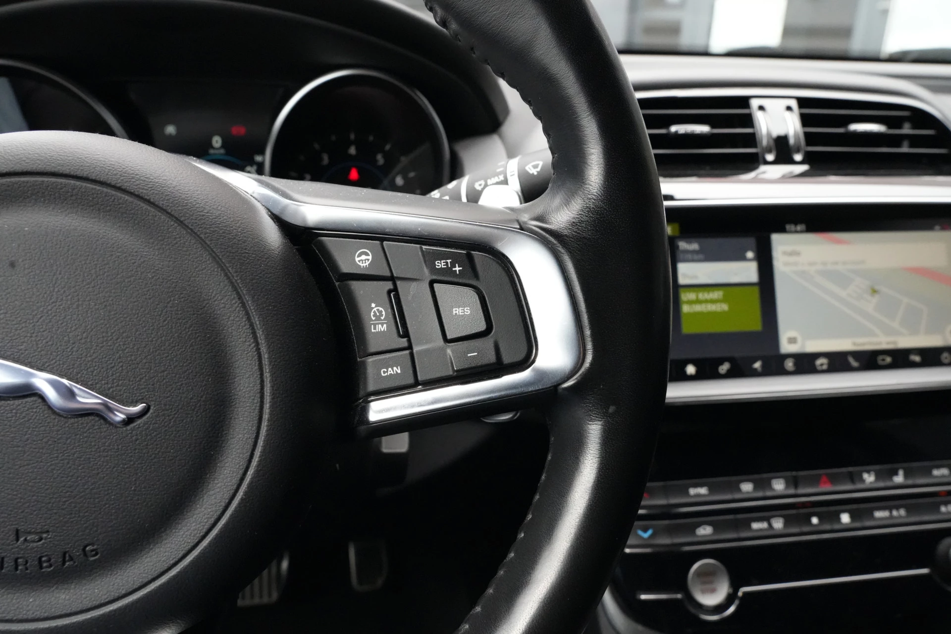 Hoofdafbeelding Jaguar XE