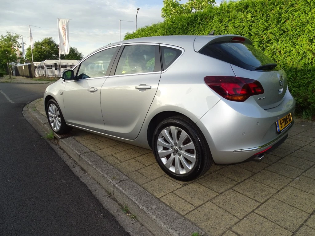 Hoofdafbeelding Opel Astra