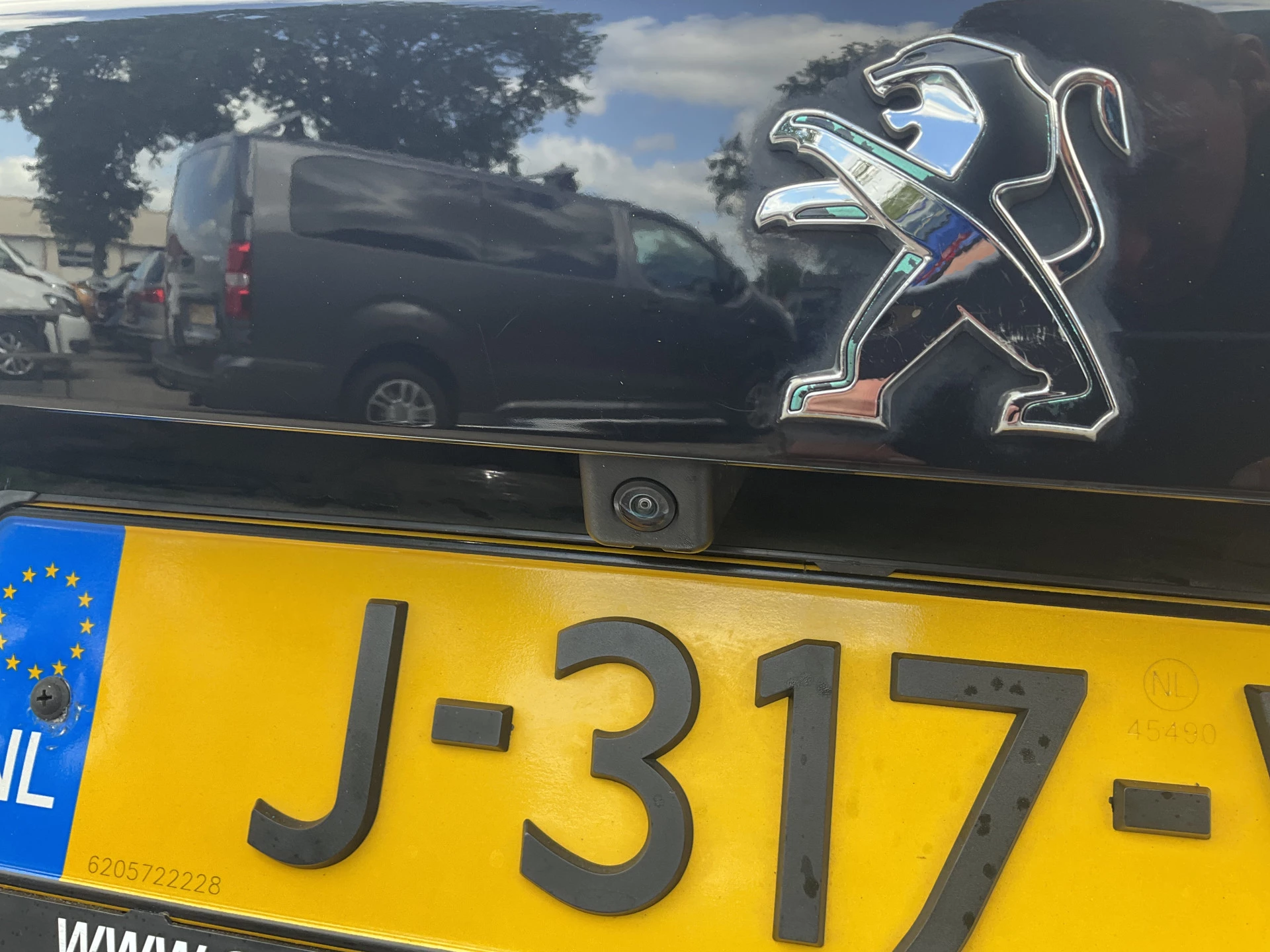 Hoofdafbeelding Peugeot e-2008