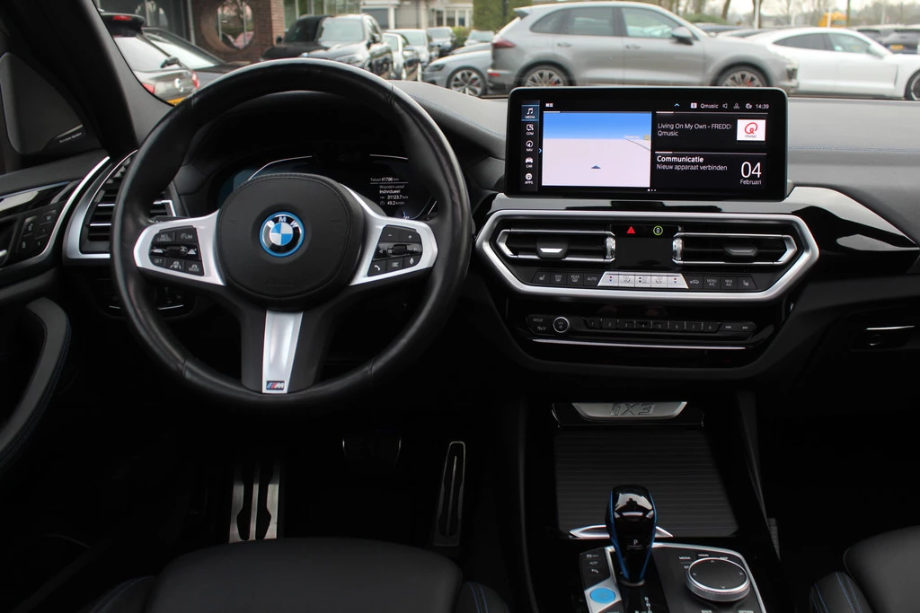 Hoofdafbeelding BMW iX3