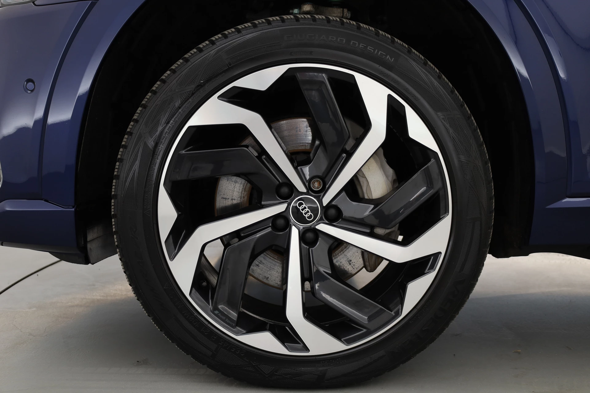 Hoofdafbeelding Audi e-tron