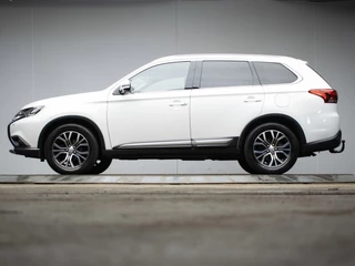 Hoofdafbeelding Mitsubishi Outlander Sport Mitsubishi Outlander 2.0 Connect Pro Sport (APPLE CARPLAY,NAVI,CAMERA,360 VIEW,STOEL/STUUR VERWARMING,CLIMATE,CRUISE,LM VELGEN)