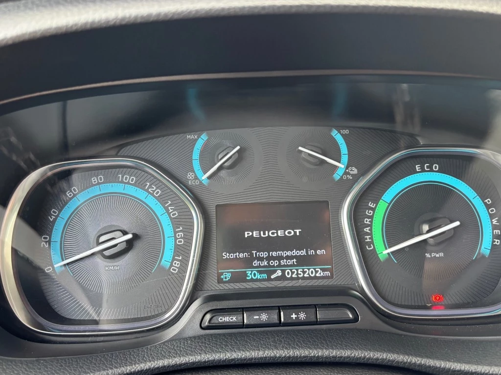 Hoofdafbeelding Peugeot e-Traveller