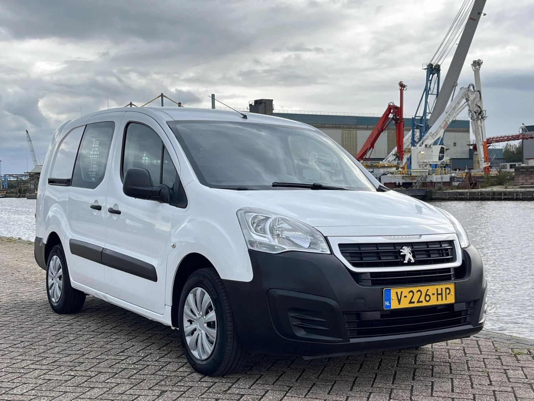 Hoofdafbeelding Peugeot Partner