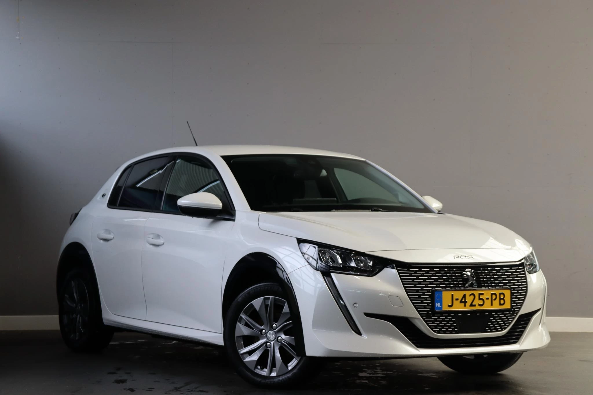 Hoofdafbeelding Peugeot e-208