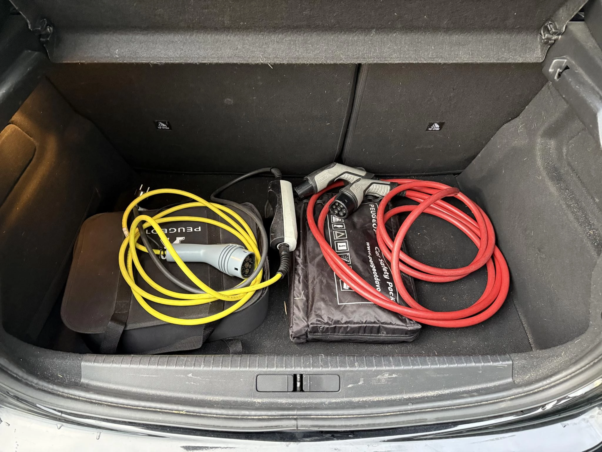 Hoofdafbeelding Peugeot e-208