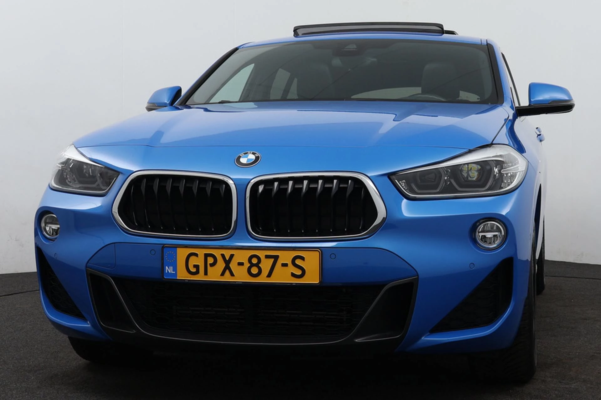 Hoofdafbeelding BMW X2