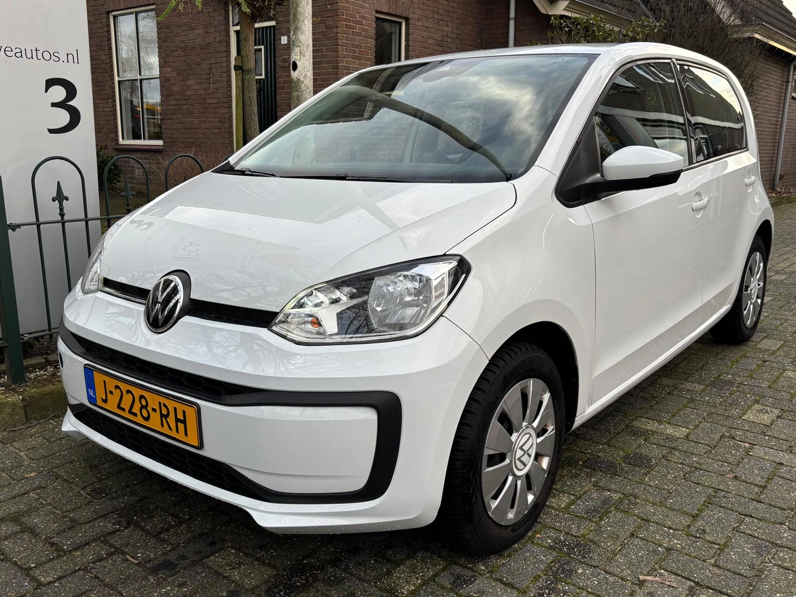 Hoofdafbeelding Volkswagen up!