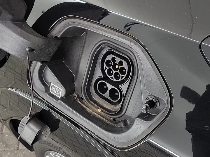 Hoofdafbeelding Peugeot e-208