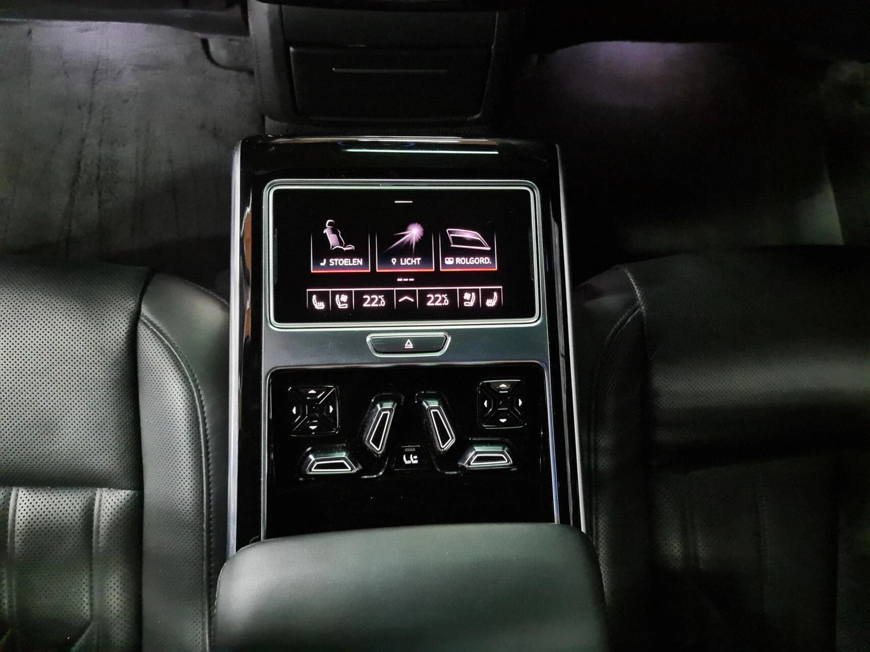 Hoofdafbeelding Audi A8