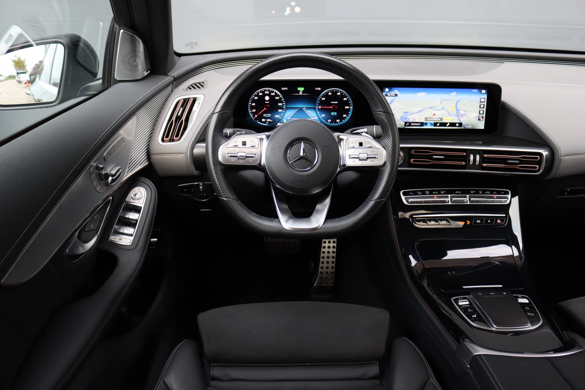 Hoofdafbeelding Mercedes-Benz EQC