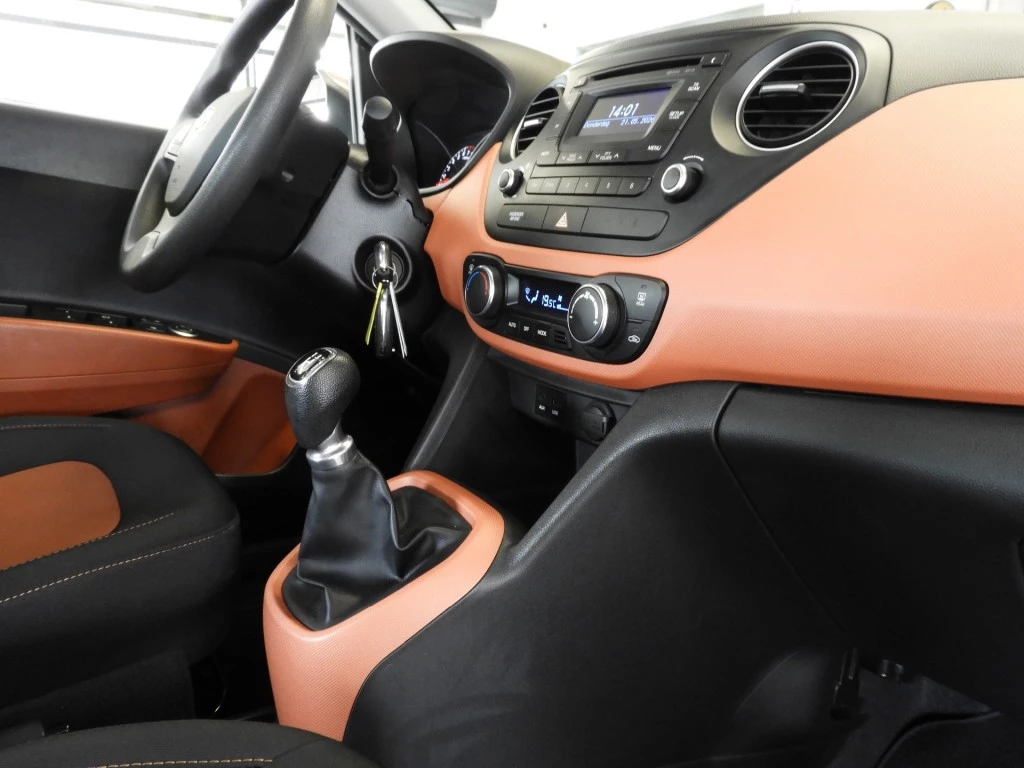 Hoofdafbeelding Hyundai i10