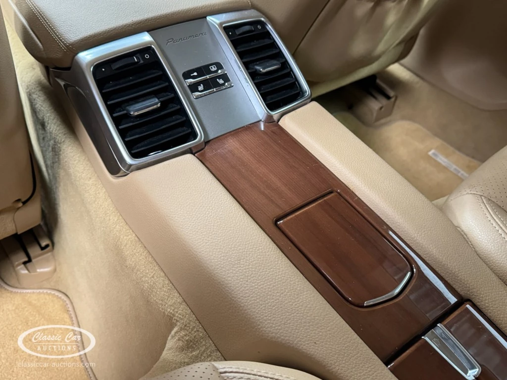 Hoofdafbeelding Porsche Panamera