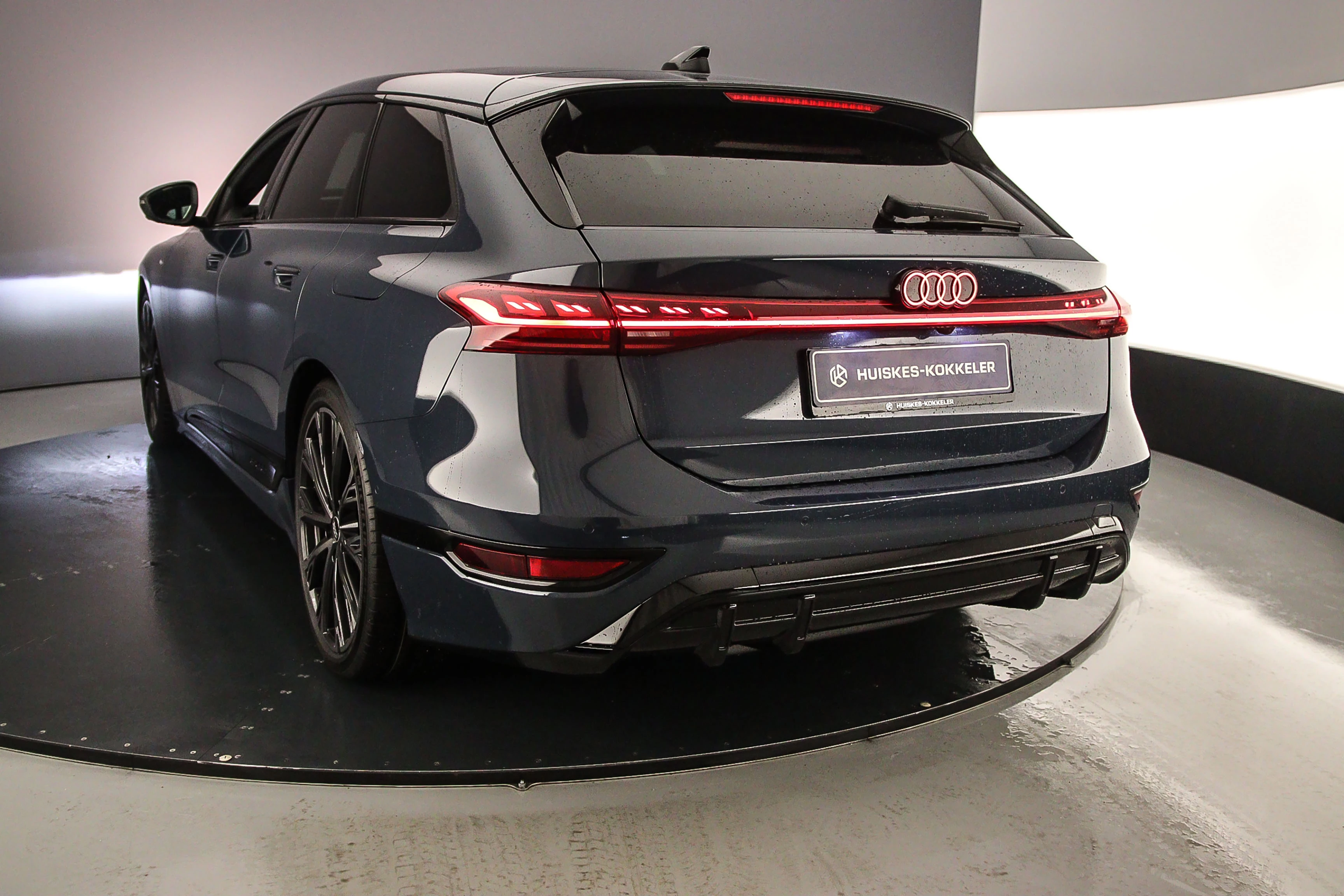 Hoofdafbeelding Audi A6 Avant e-tron