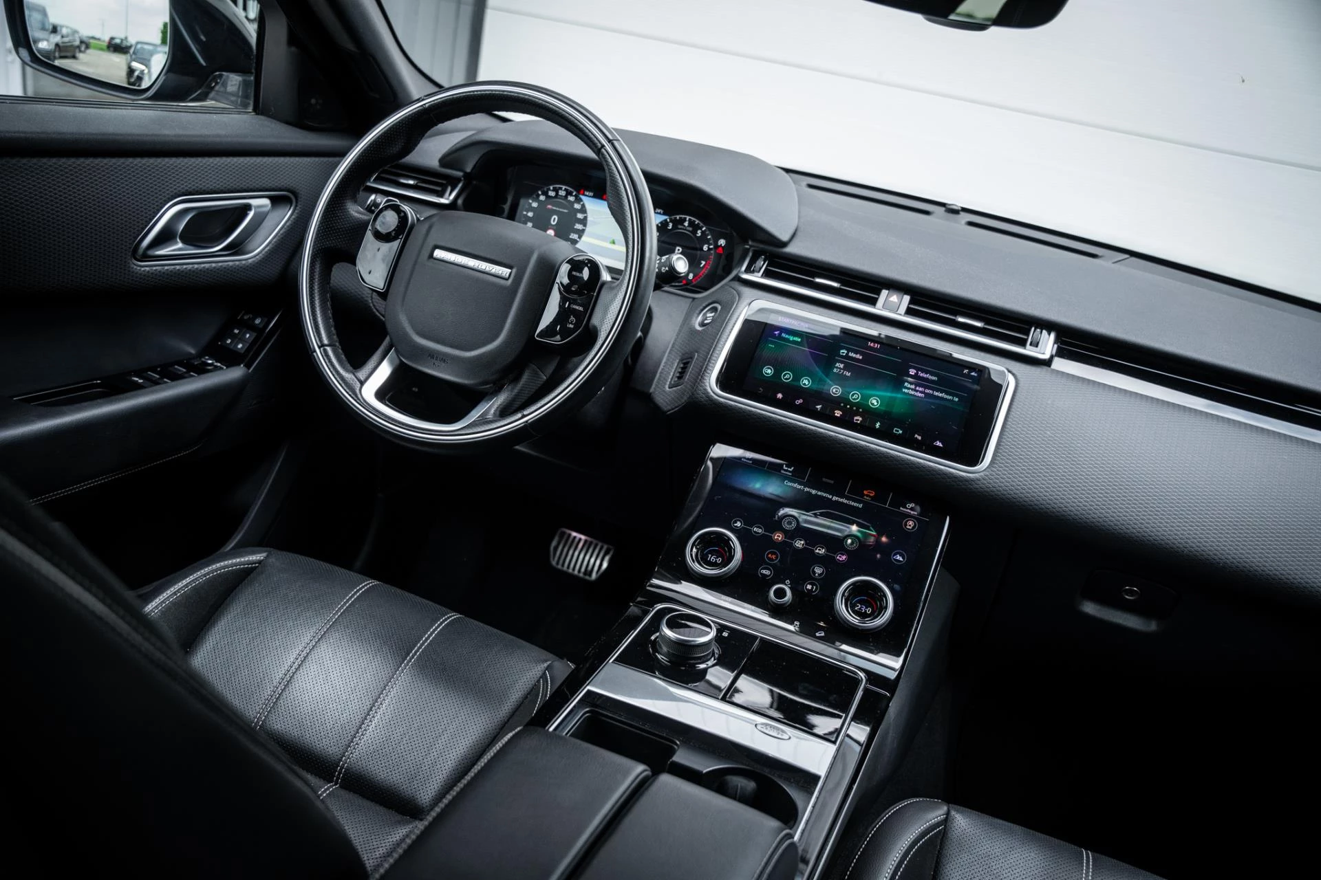 Hoofdafbeelding Land Rover Range Rover Velar