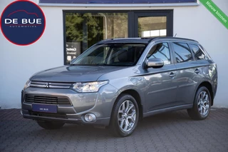Hoofdafbeelding Mitsubishi Outlander Mitsubishi Outlander 2.0 PHEV Instyle+  1 eig. Leder Schuifdak DAB Trekhaak ACC Camera