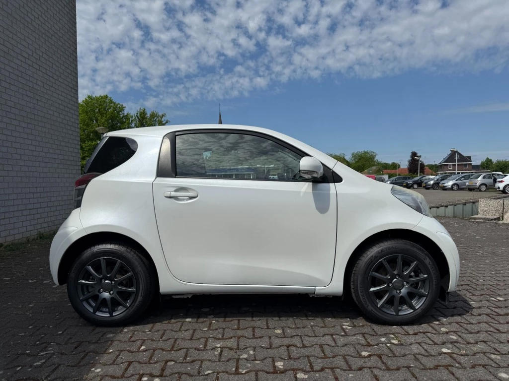 Hoofdafbeelding Toyota iQ