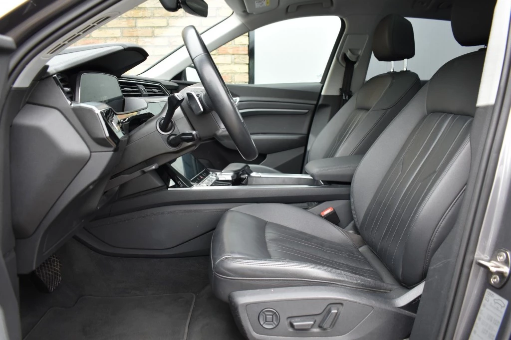Hoofdafbeelding Audi e-tron