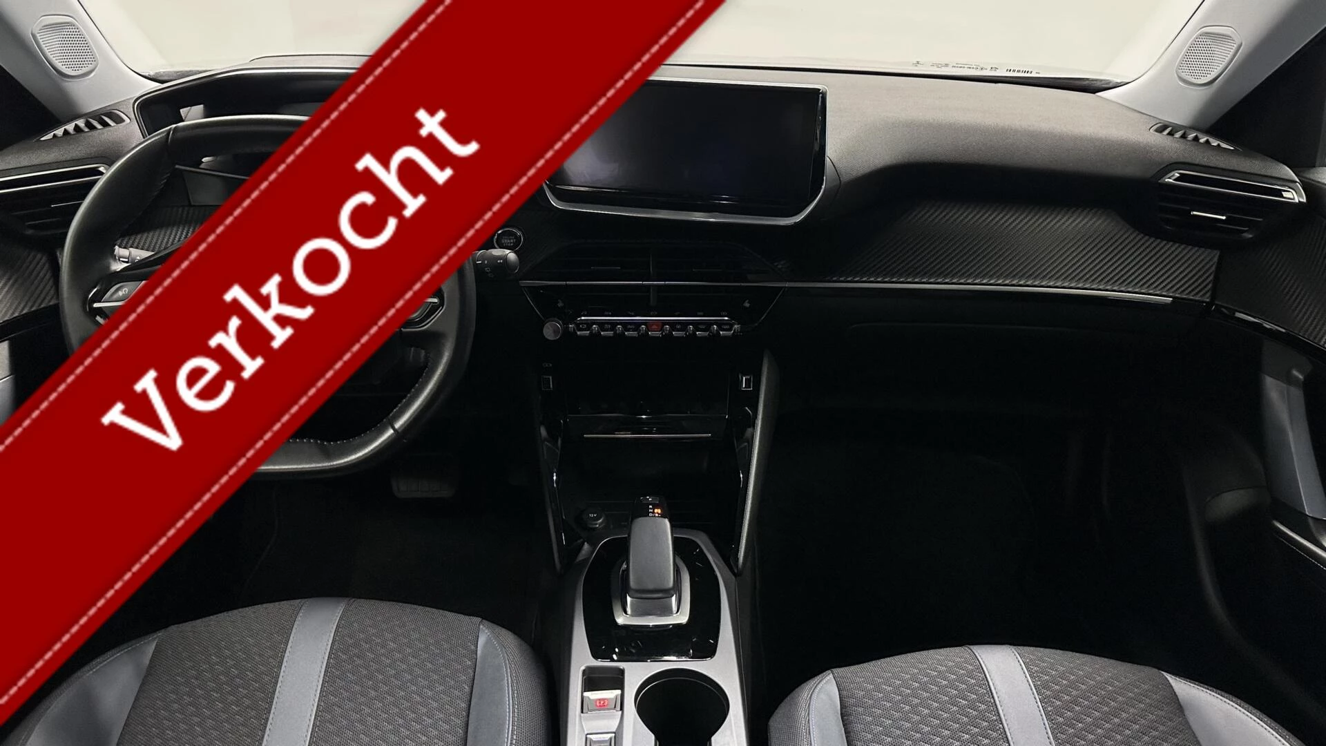 Hoofdafbeelding Peugeot e-2008