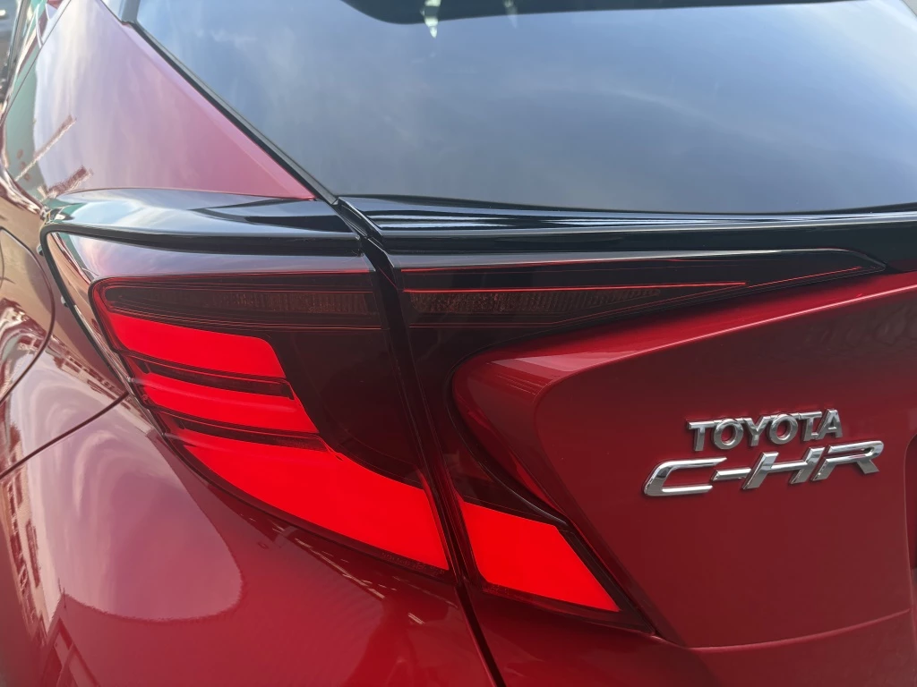 Hoofdafbeelding Toyota C-HR