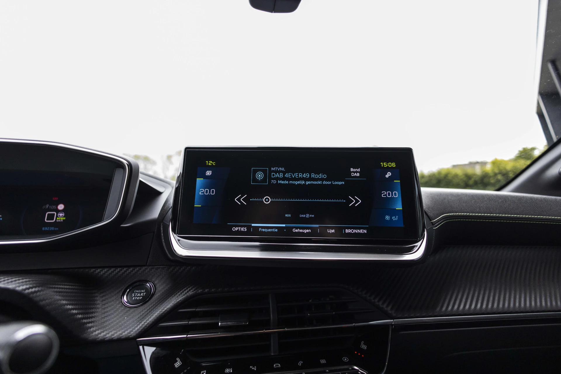 Hoofdafbeelding Peugeot e-208