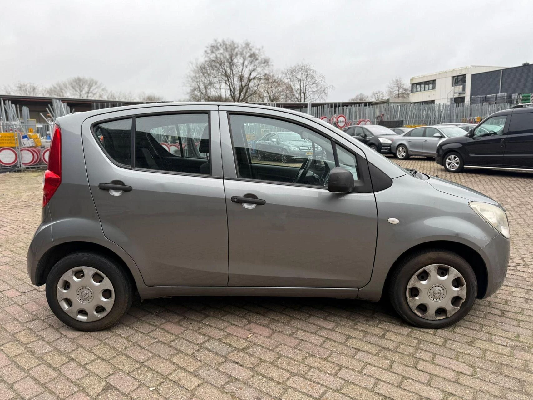 Hoofdafbeelding Opel Agila