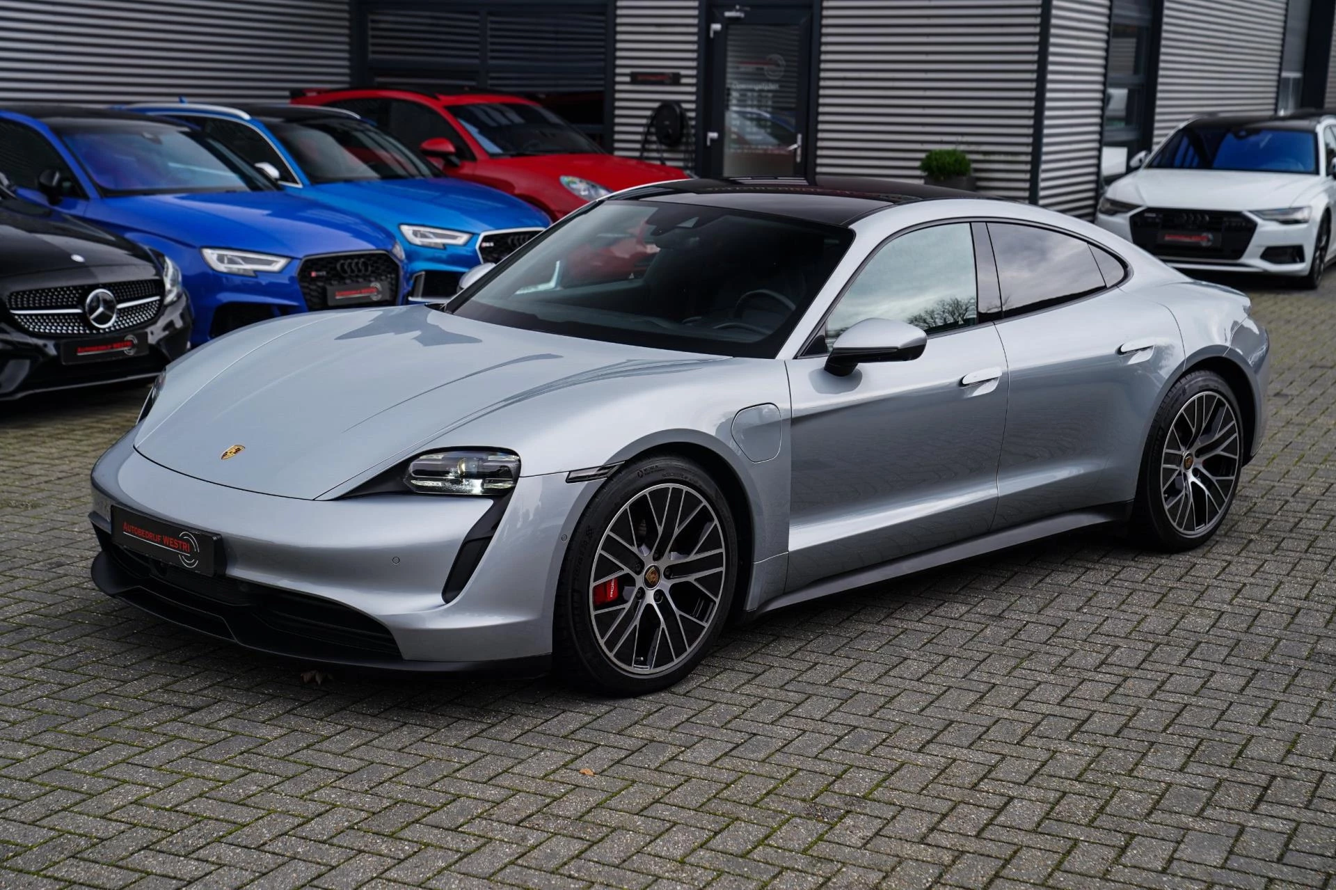 Hoofdafbeelding Porsche Taycan