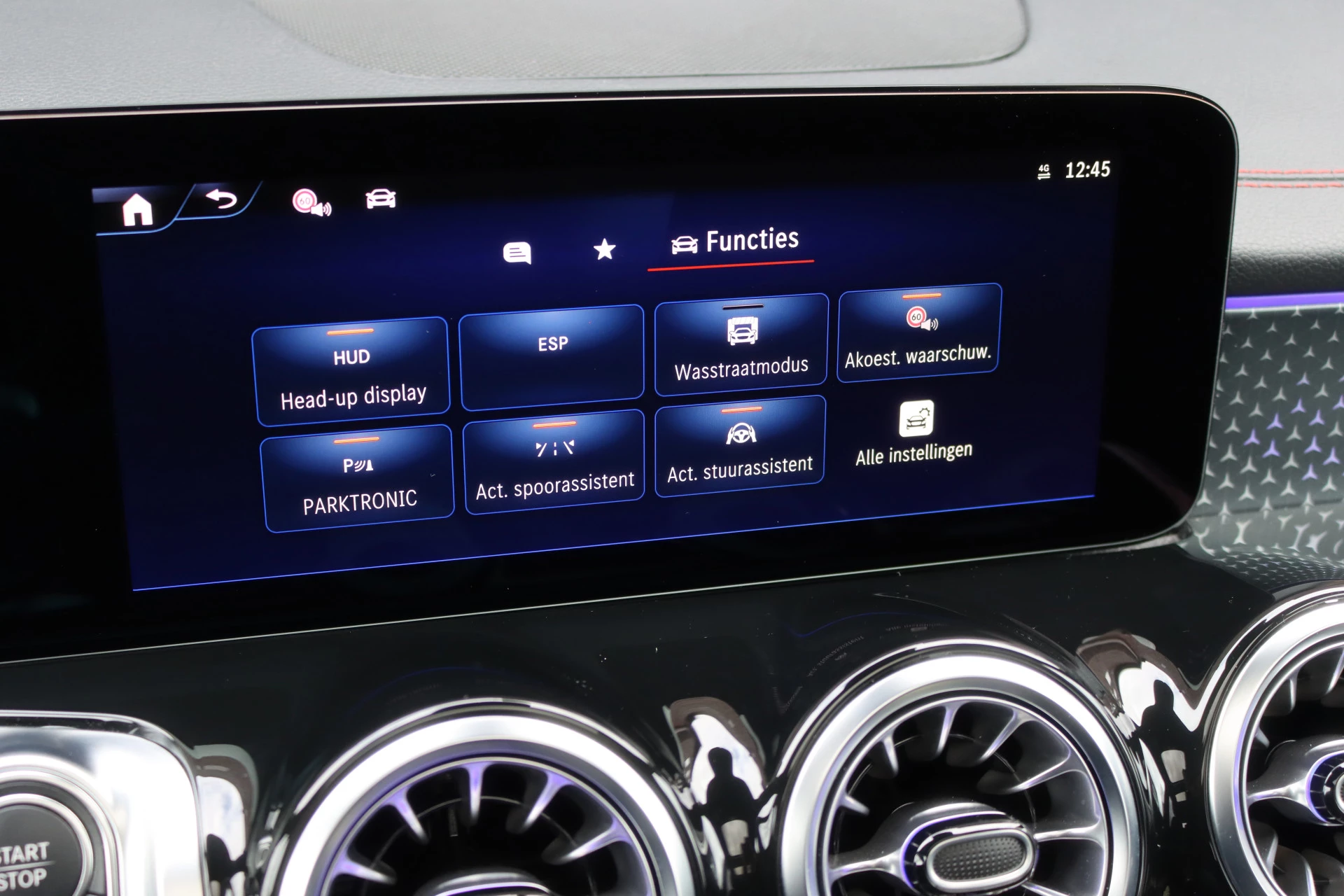 Hoofdafbeelding Mercedes-Benz EQB