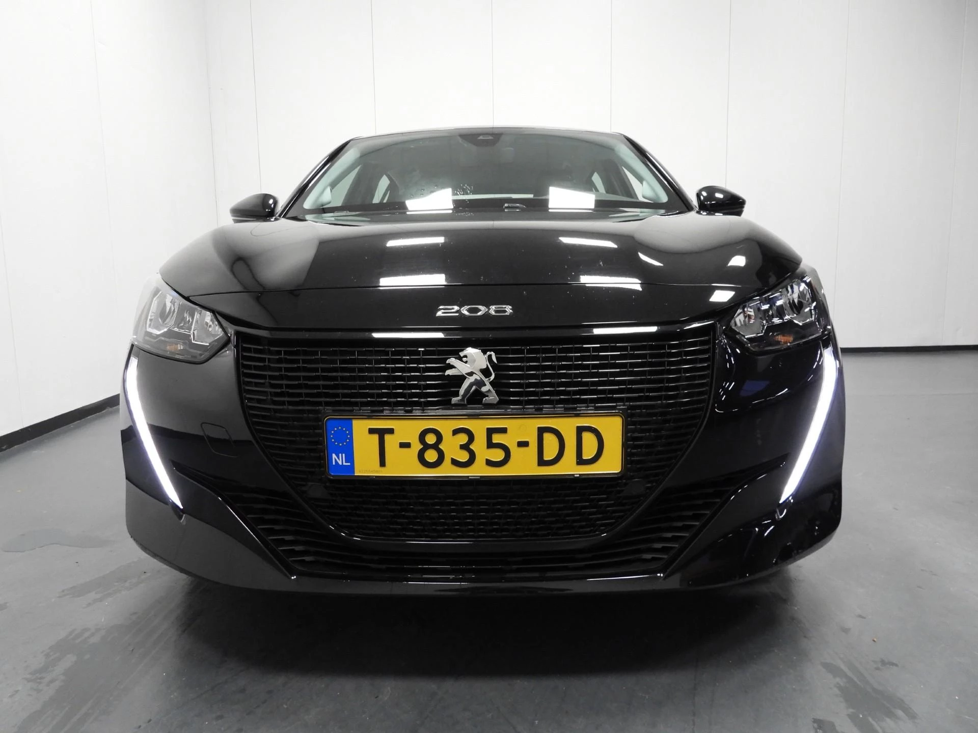 Hoofdafbeelding Peugeot e-208