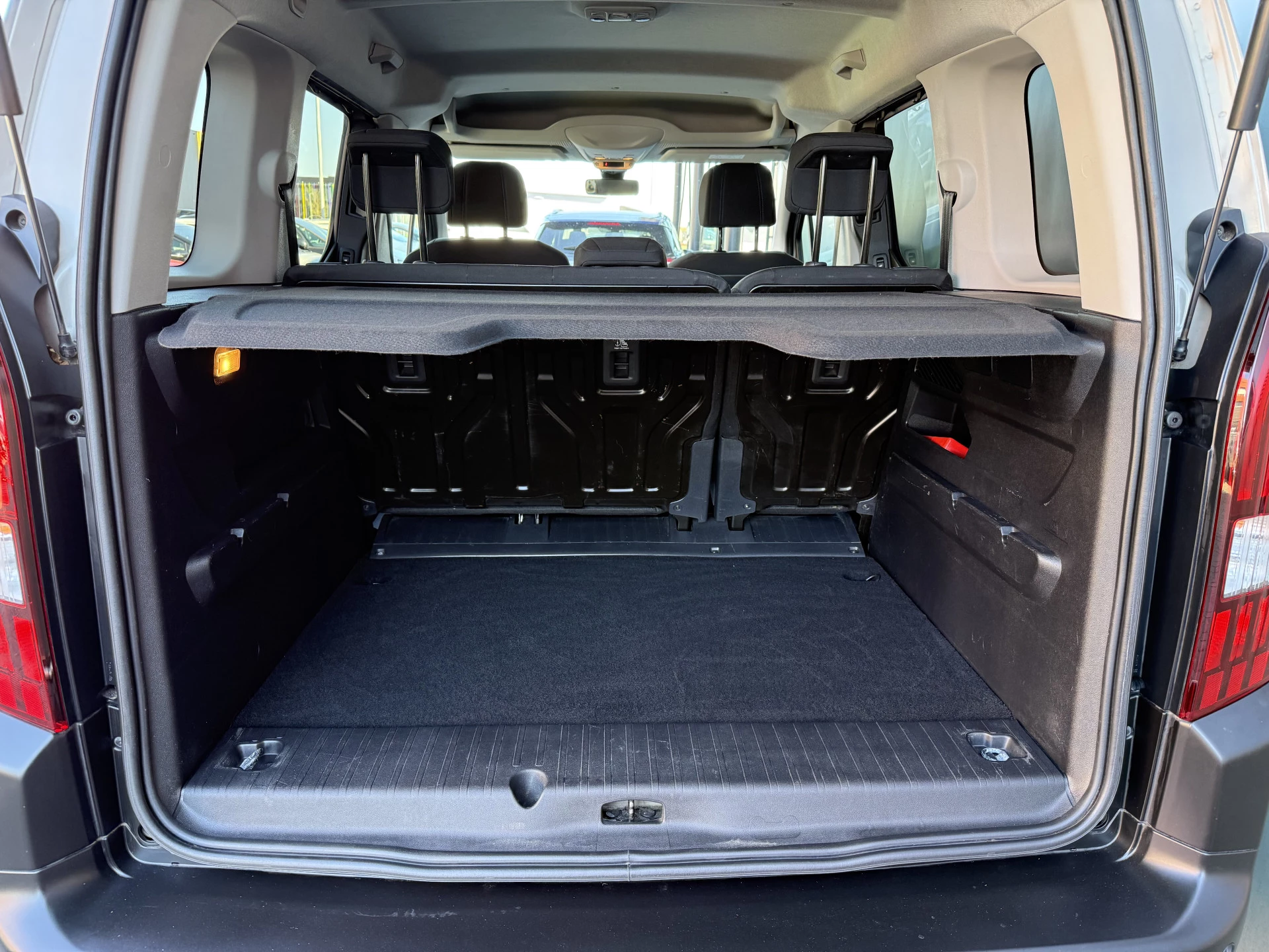 Hoofdafbeelding Peugeot Rifter