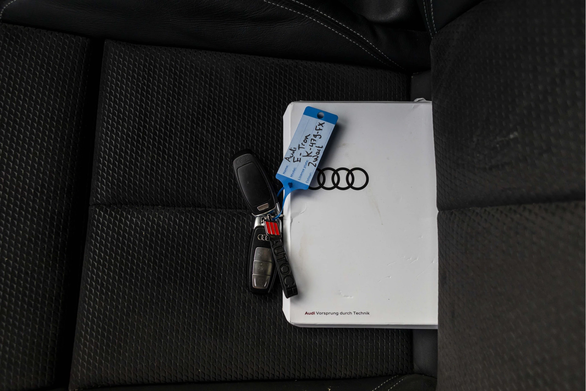 Hoofdafbeelding Audi e-tron