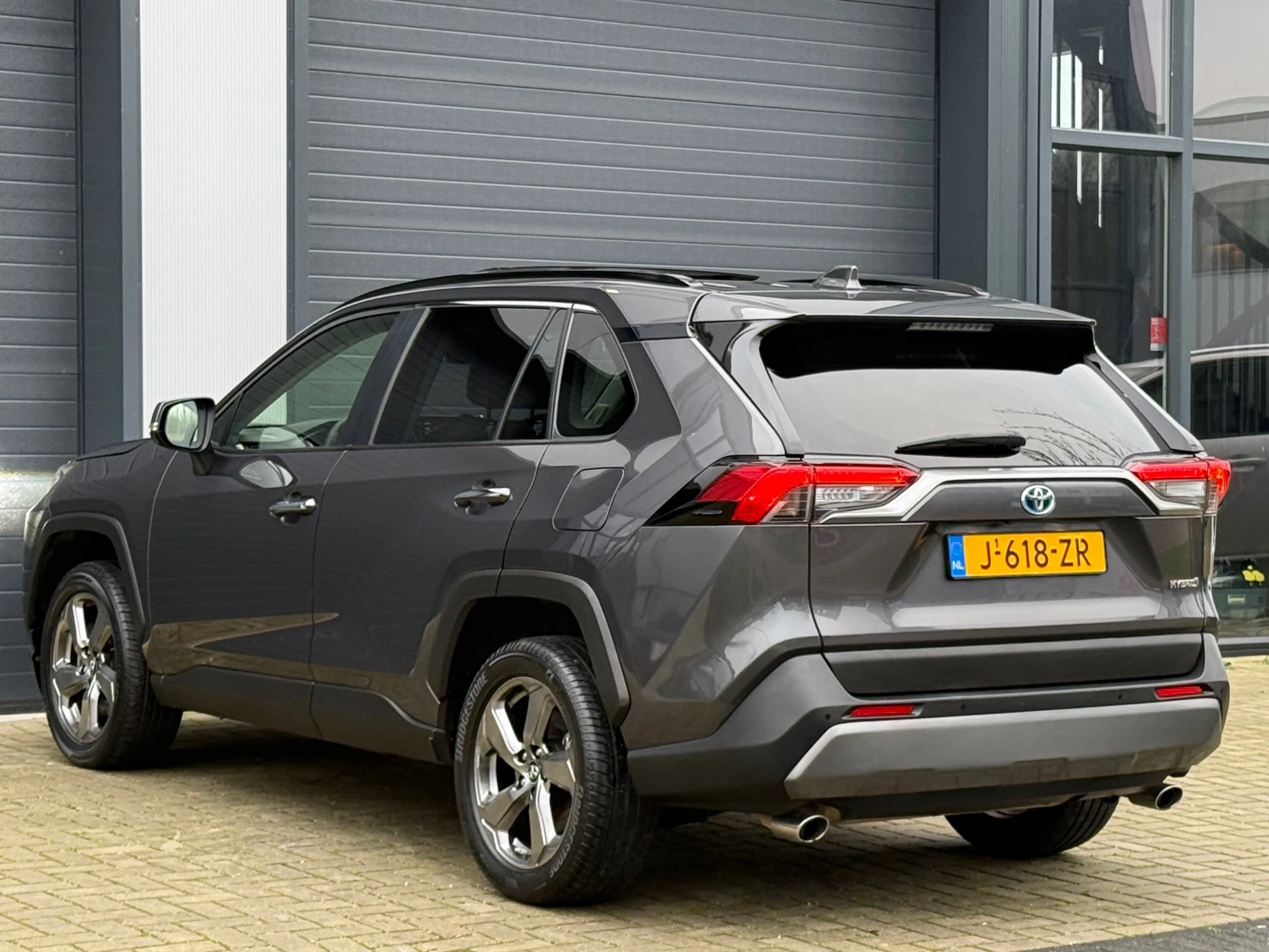 Hoofdafbeelding Toyota RAV4