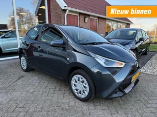 Toyota Aygo 1.0 VVT-I X-PLAY LTD 5-DRS LUXE UITVOERING!