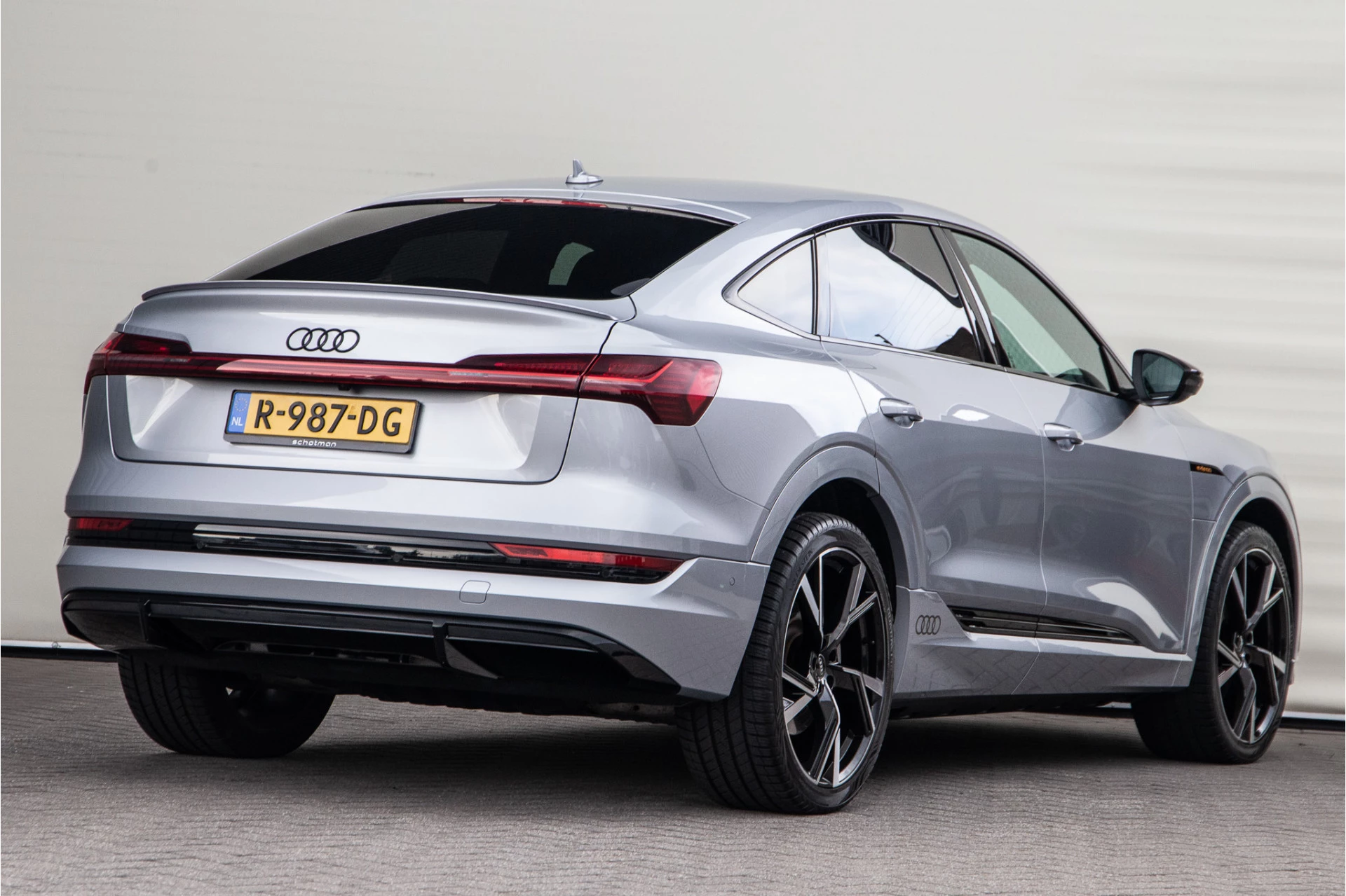 Hoofdafbeelding Audi e-tron