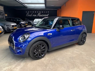 Hoofdafbeelding MINI Cooper MINI Cooper Mini 1.5 CHILI / Navigatie / Sportstoelen