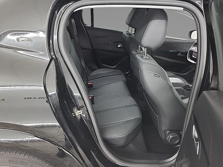 Hoofdafbeelding Peugeot e-208