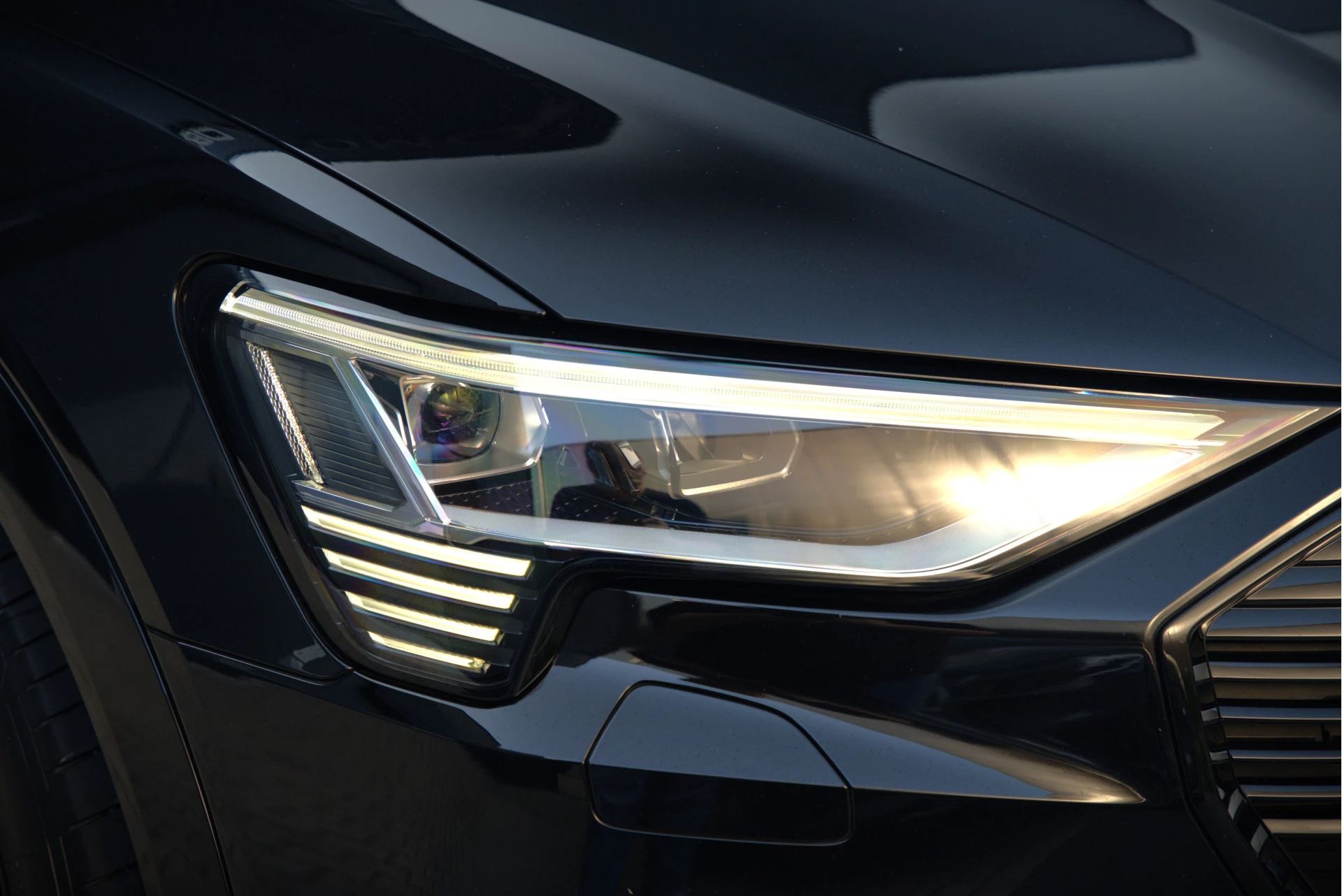 Hoofdafbeelding Audi e-tron