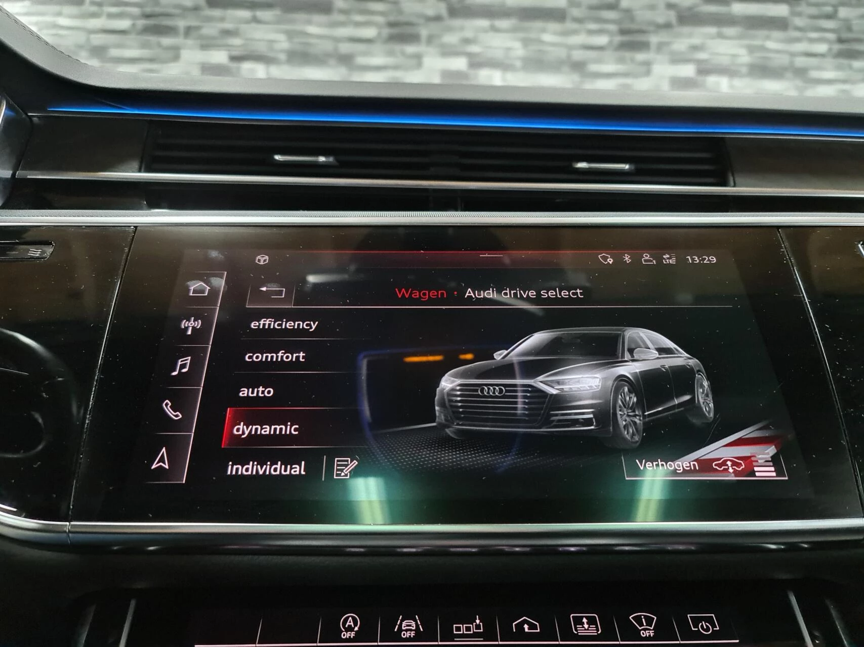 Hoofdafbeelding Audi A8