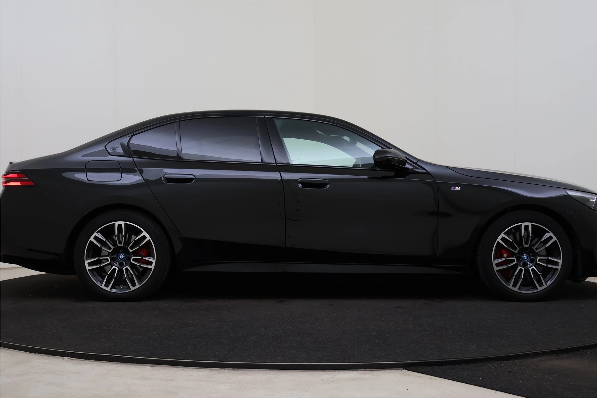 Hoofdafbeelding BMW i5