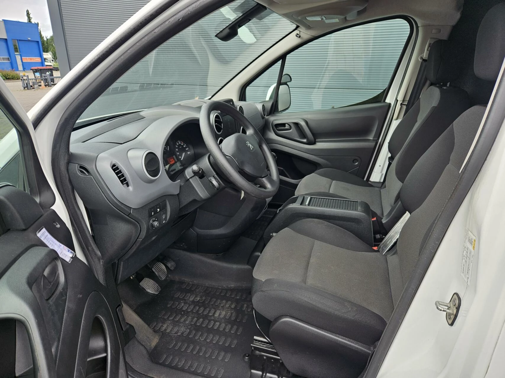 Hoofdafbeelding Peugeot Partner