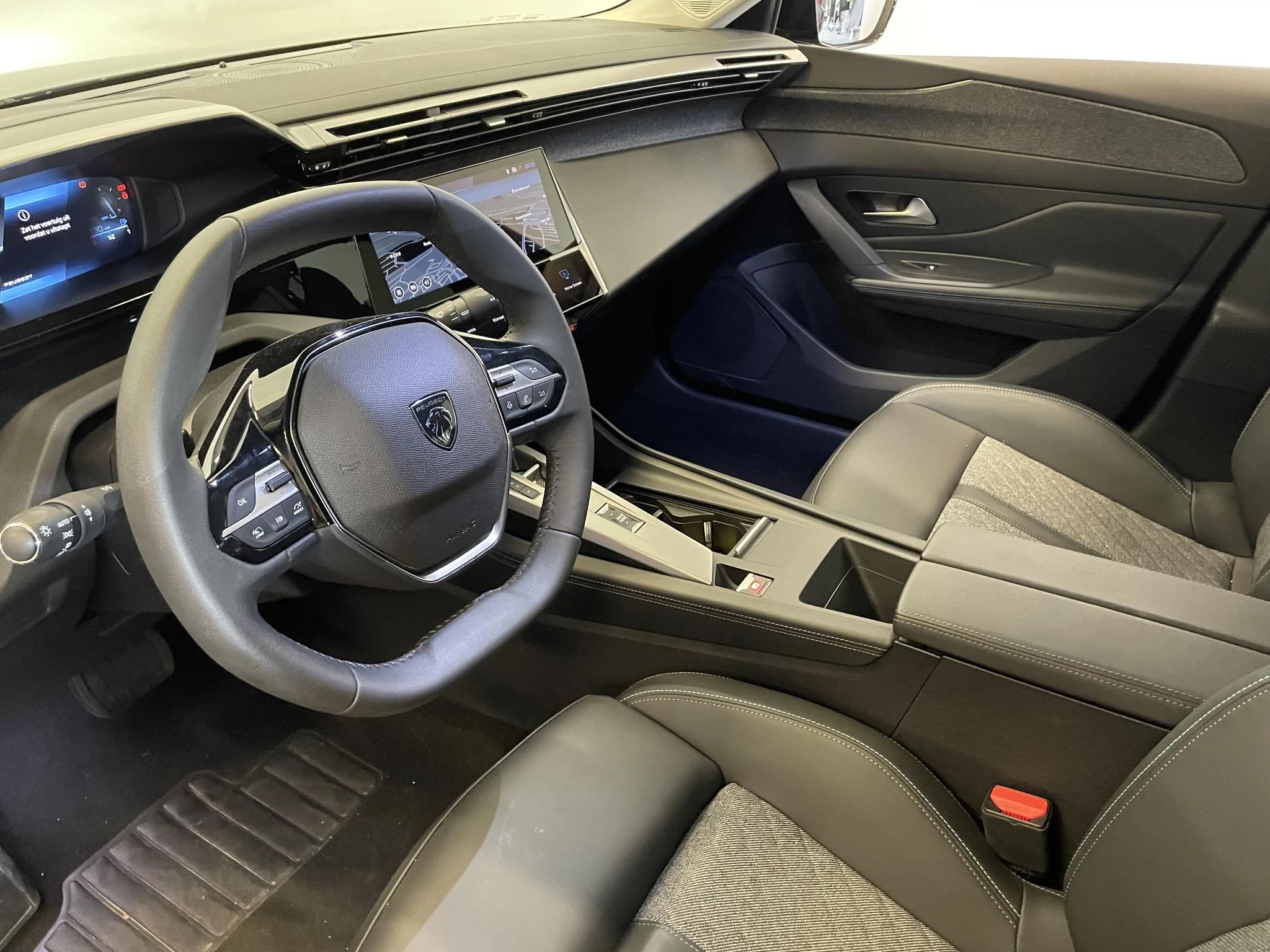 Hoofdafbeelding Peugeot 408
