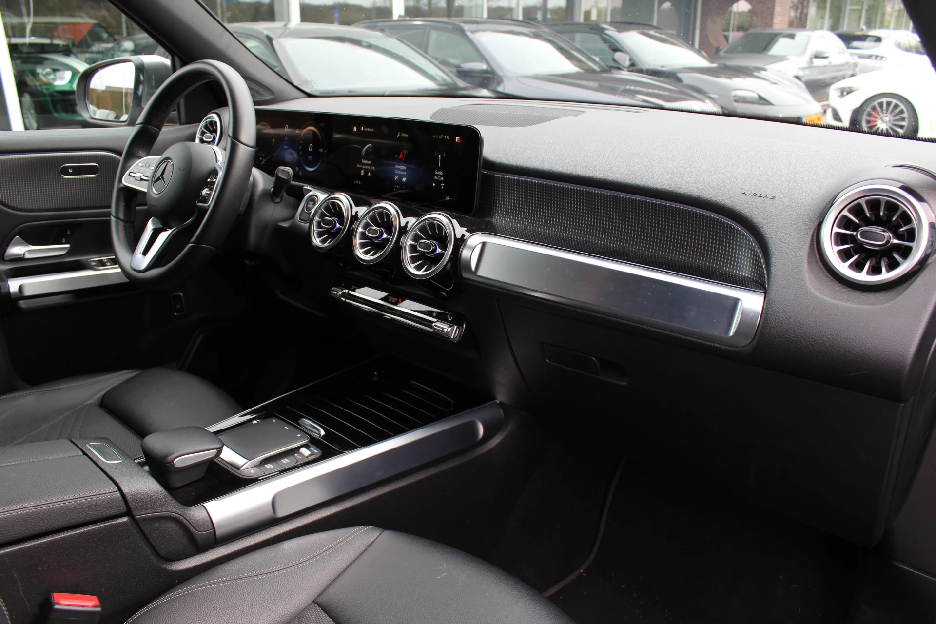 Hoofdafbeelding Mercedes-Benz EQB