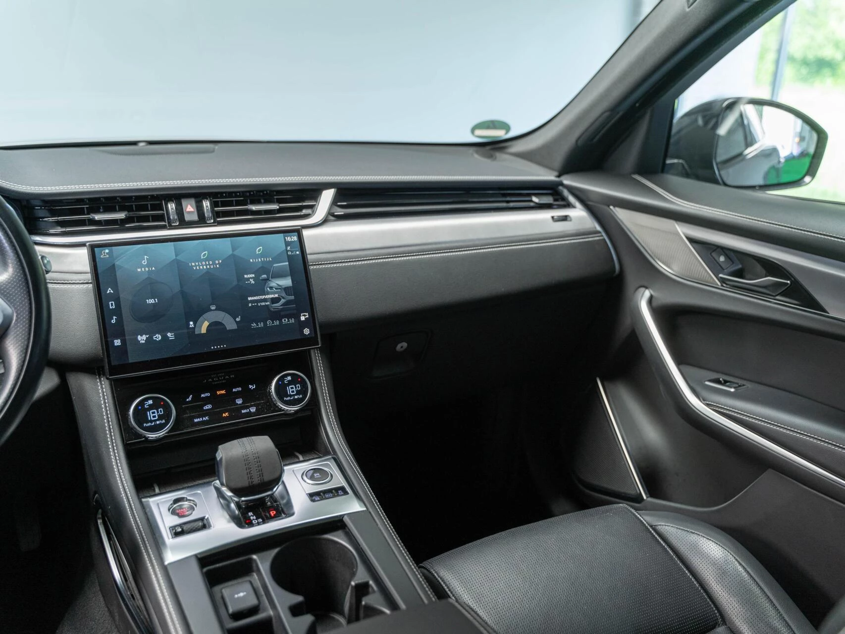 Hoofdafbeelding Jaguar F-PACE