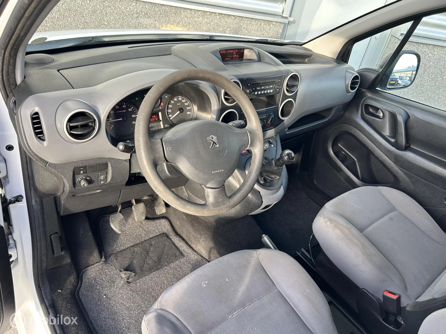 Hoofdafbeelding Peugeot Partner