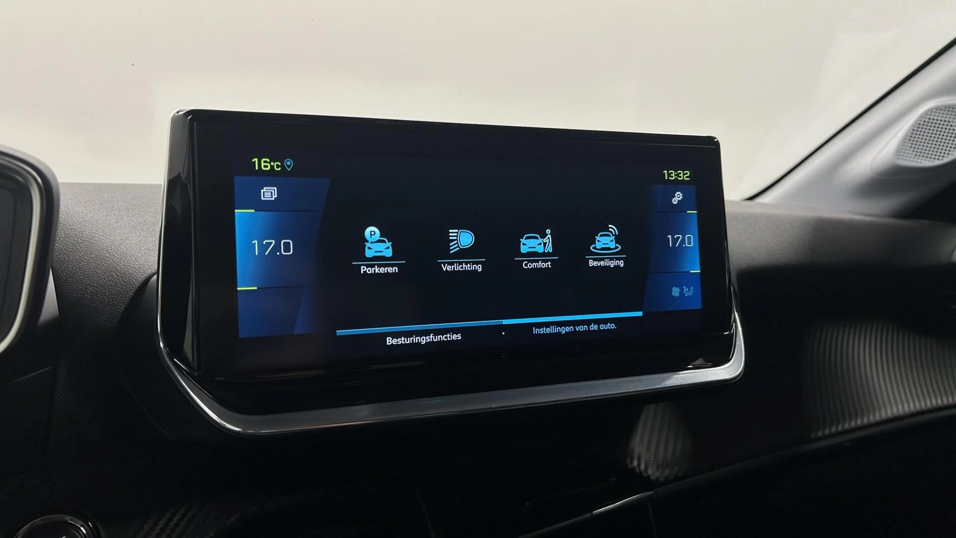 Hoofdafbeelding Peugeot e-208