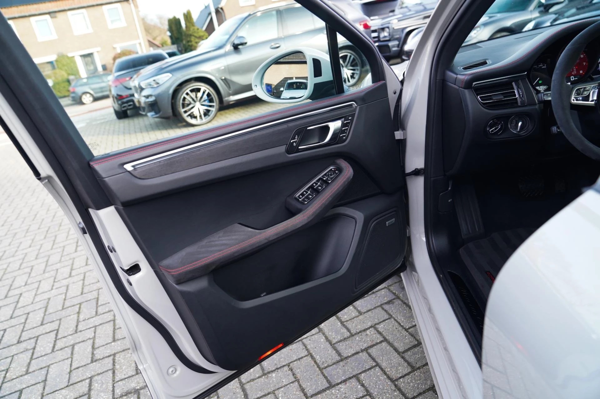 Hoofdafbeelding Porsche Macan